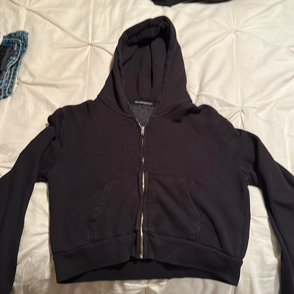 Brandy Melville black cropped hoodie